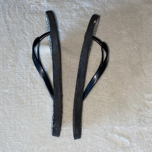 Tommy Hilfiger Black Flip Flop Sandals - Picture 3 of 6